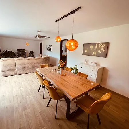 Dolpo 55 Apartmán Benesov (Central Bohemian)